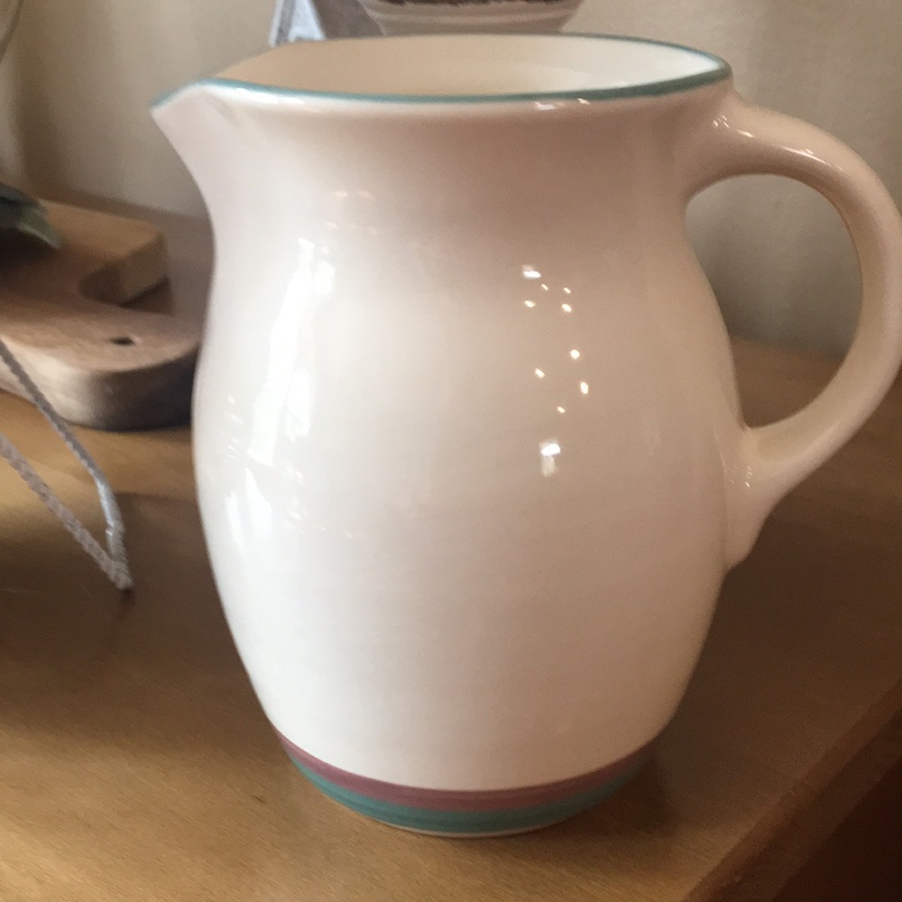 Vintage Juniper Stoneware Pitcher by Pfaltzgraff/ 32oz